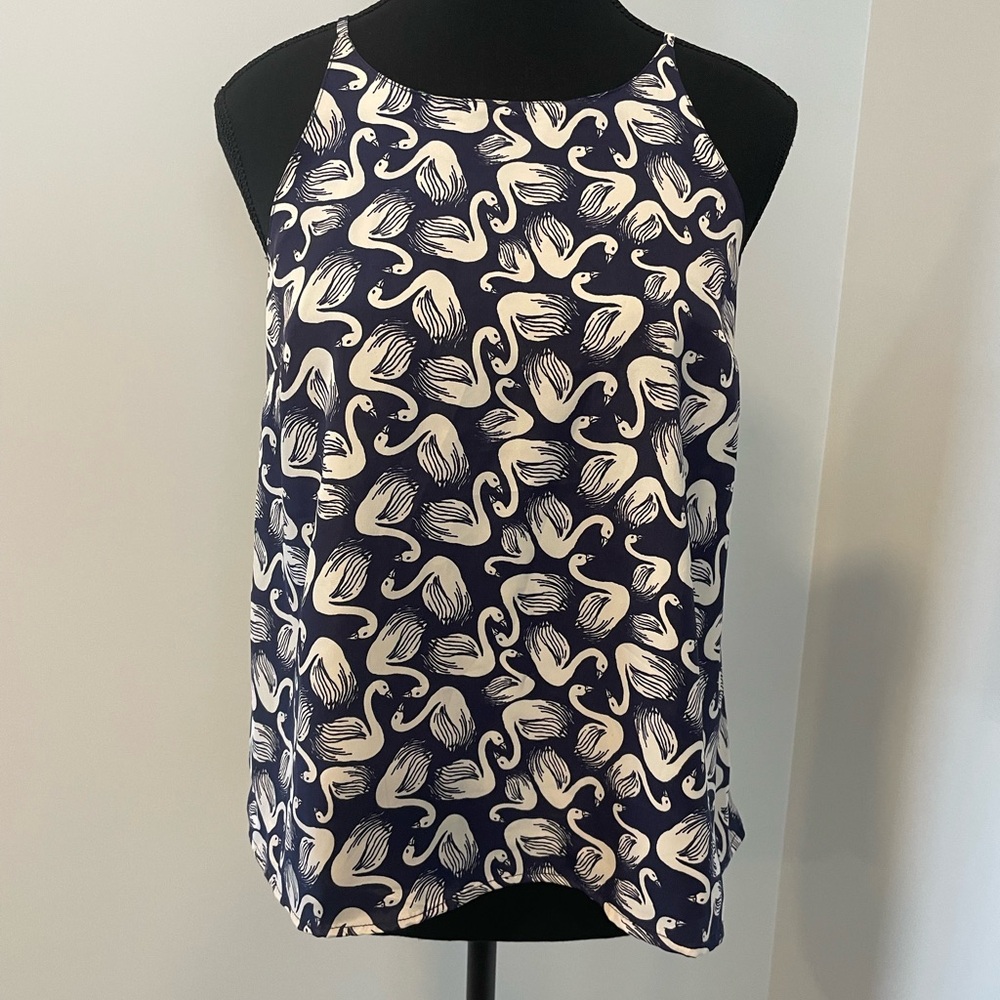Anthropologie Porridge Open Slit Back Blue & White Swan Print Top GUC